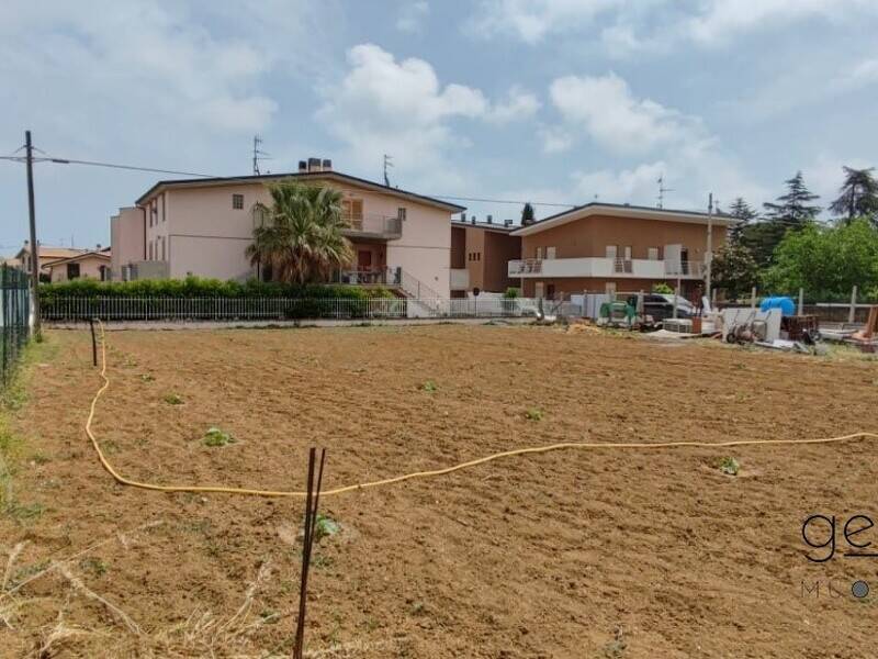 foto principale del terreno